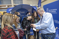 Dr inż. Paweł Wojewoda prezentuje ofertę Politechniki Rzeszowskiej,